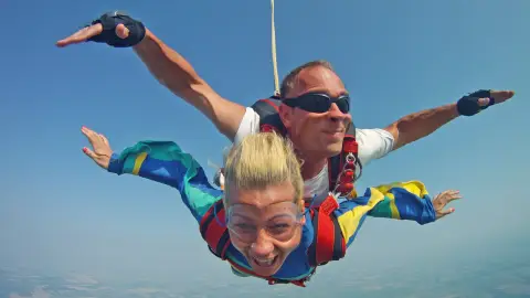 Tandemugrás Székesfehérvár mellett 4300 méterről