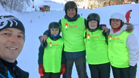 Családi síoktatás