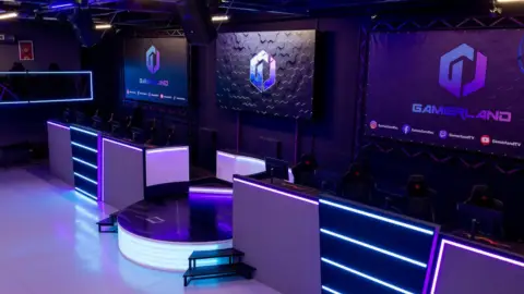 Gamerland VR és szimulátor csomag - 1 fő részére 2 órás játékélmény 5