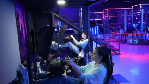 Gamerland családi élménynap – 4 főnek 5 órás élmény 6