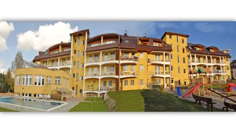 Jakuzzis-körágyas lakosztály Aprhodite hotelben Zalakaroson 8