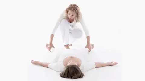 Kettesben Stresszoldó 2 órás magán jóga óra ajándékba 1