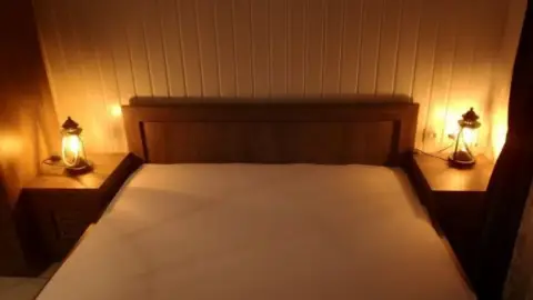 Erdőszéli kuckóban, tóparton kettesben Cserkeszőlőn 5