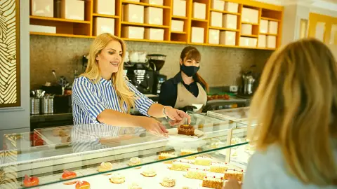 Édes kaland Anyával a budaörsi NOUR cukrászdában 2