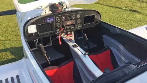 Repülés a műrepülés határán a Farkashegyi reptérről 2