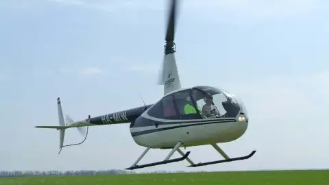 Nappali helikopterezés Budapest felett 1-3 fő részére 4