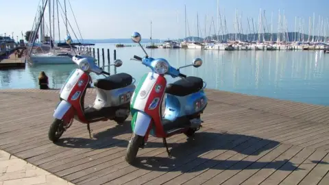 2 órás Tihany-kerülő Vespa robogótúra 50 köbcentivel