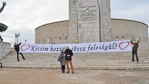 Romantikus Vallomás ponyván