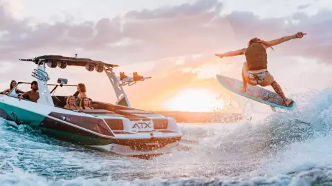 Wakesurf és wakeboard élmény Budapest felett, a Dunán 2