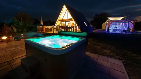 2 éjszaka a jakuzzis Izabella Apartmanba Nagyradán 2