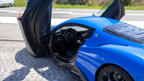 Maserati MC20 élményvezetés a Kakucs Ringen 5