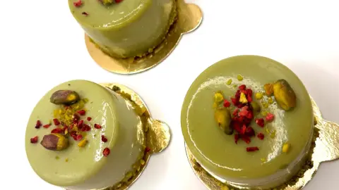 Prosecco & 4 különleges sütemény a MONO-ban Győrben 9